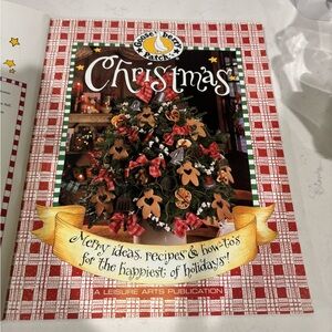 1999 Country Christmas Goose Berry Patch Book - good vintage condition